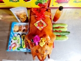 Heo Quay Làm Món Ăn Truyền Thống Trong Tiệc Cưới Người Việt