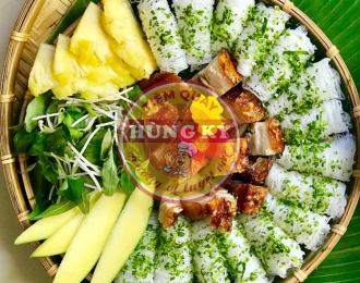 Các món ăn từ heo quay kết hợp với rau củ quả