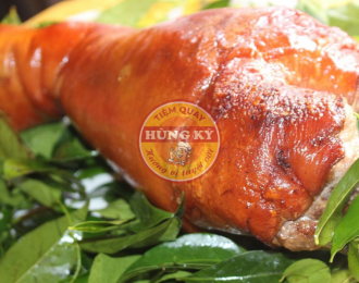 Chân Giò Heo Quay Ngon Giòn Rụm Bí Quyết Tạo Nên Món Ăn Đặc Sản Đậm Đà